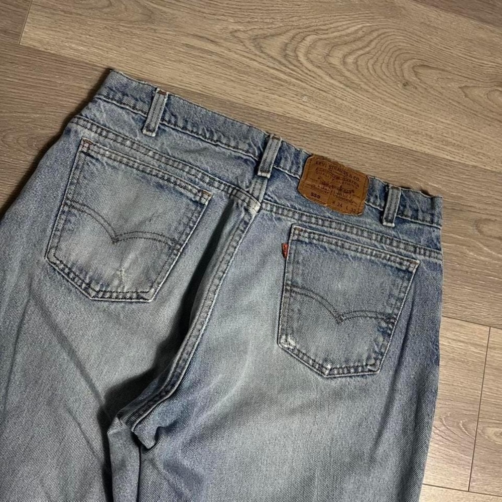 Vintage 90s Levi's 559 Orange Tab Light Wash Distressed Denim Jeans Sample USA